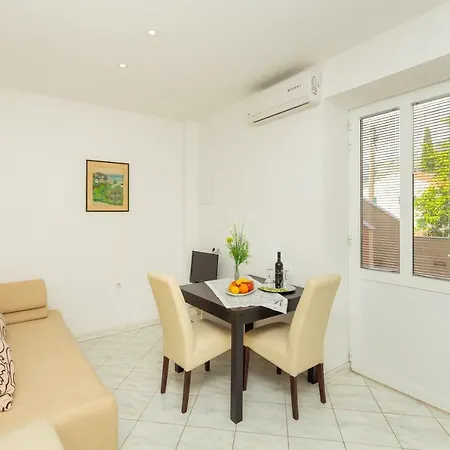Apartment Vesna *